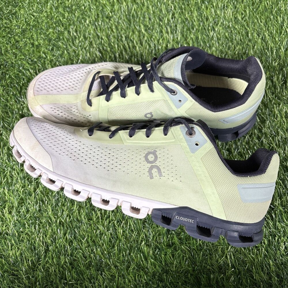 On Cloud Cloudflow Lime Green/White Athletic Running Sneakers Men’s Size 10